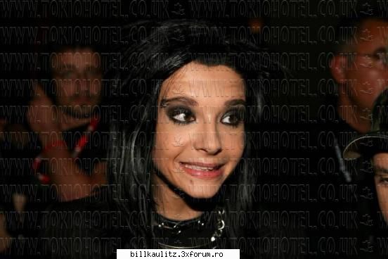 bill:baiat rau sau credeti?? scris:nu pare bad boy...mai degraba baiat fak rau cuiva sau raneask