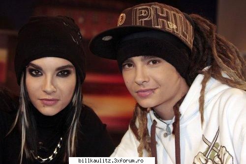 sall adina din buc 12 ani ;) sper sa ne distram pe aici :nod: sa ne cunoastem prima data...