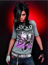 aici poze cu dragutzul de bill!!!!!! - Am gasit una misto!!! - Bill