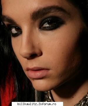 :nebun:  :nebun:  :nod:  :nod: aici poze cu dragutzul de bill!!!!!!