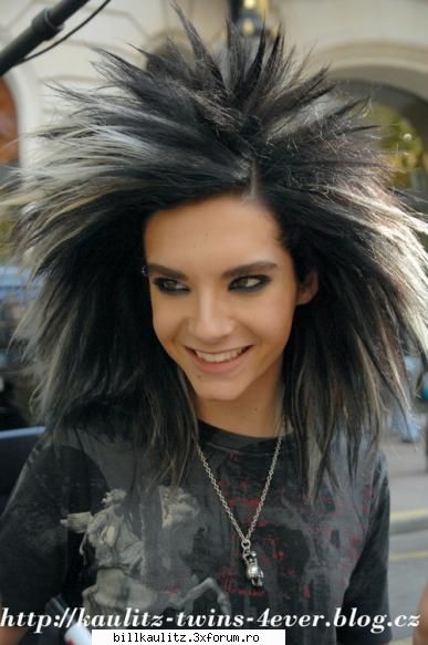 aici poze cu dragutzul de bill!!!!!! - blackpink - Bill